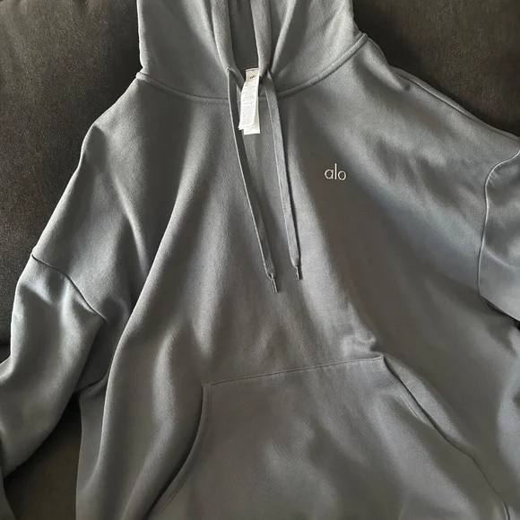 Alo Accolade hoodie NWOT in steel grey - Picture 7 of 7